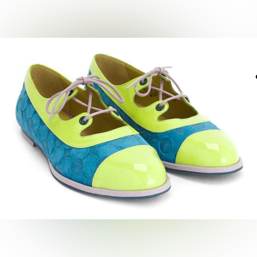 Fluevog size 6, Jacquie lace up flats